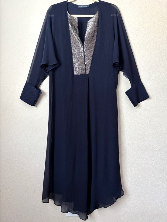 Rohit Gandhi + Rahul Khanna Dresses & Skirts - Rohit Gandhi + Rahul Khanna Crinkle Silk Beaded Placket Midi Formal Dress